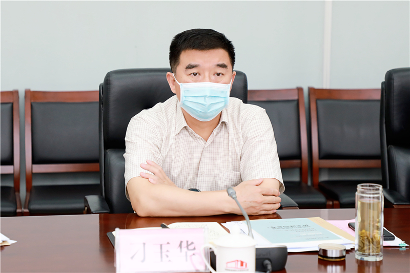 省教育厅党组成员、副厅长刁玉华出席活动并讲话.jpg