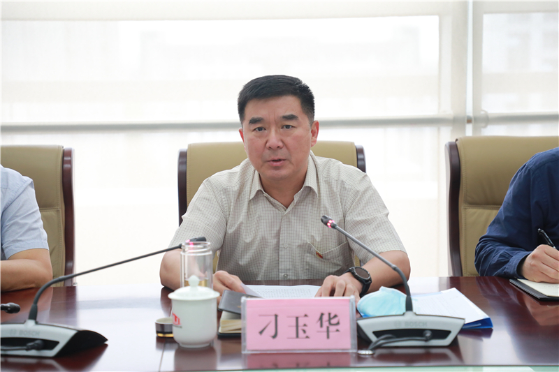 省教育厅党组成员、副厅长、一级巡视员刁玉华出席座谈会并讲话_副本.jpg