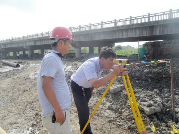 点击查看源网页