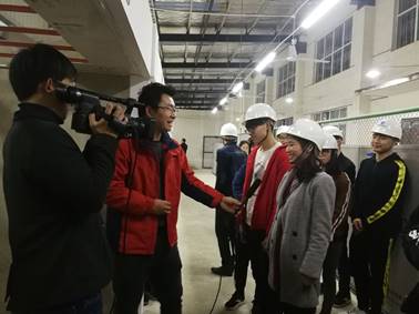 2018年3月江夏电视台到城建学院对训室建设及技能竞赛进行专访