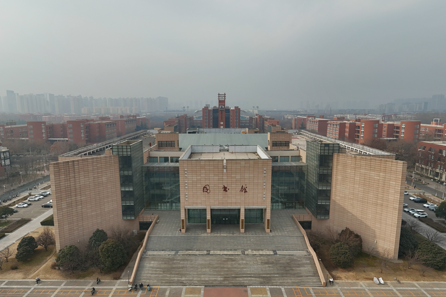 郑州大学校园图片1