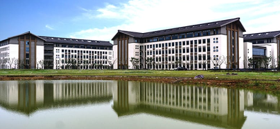 镇江市高等专科学校校园图片1